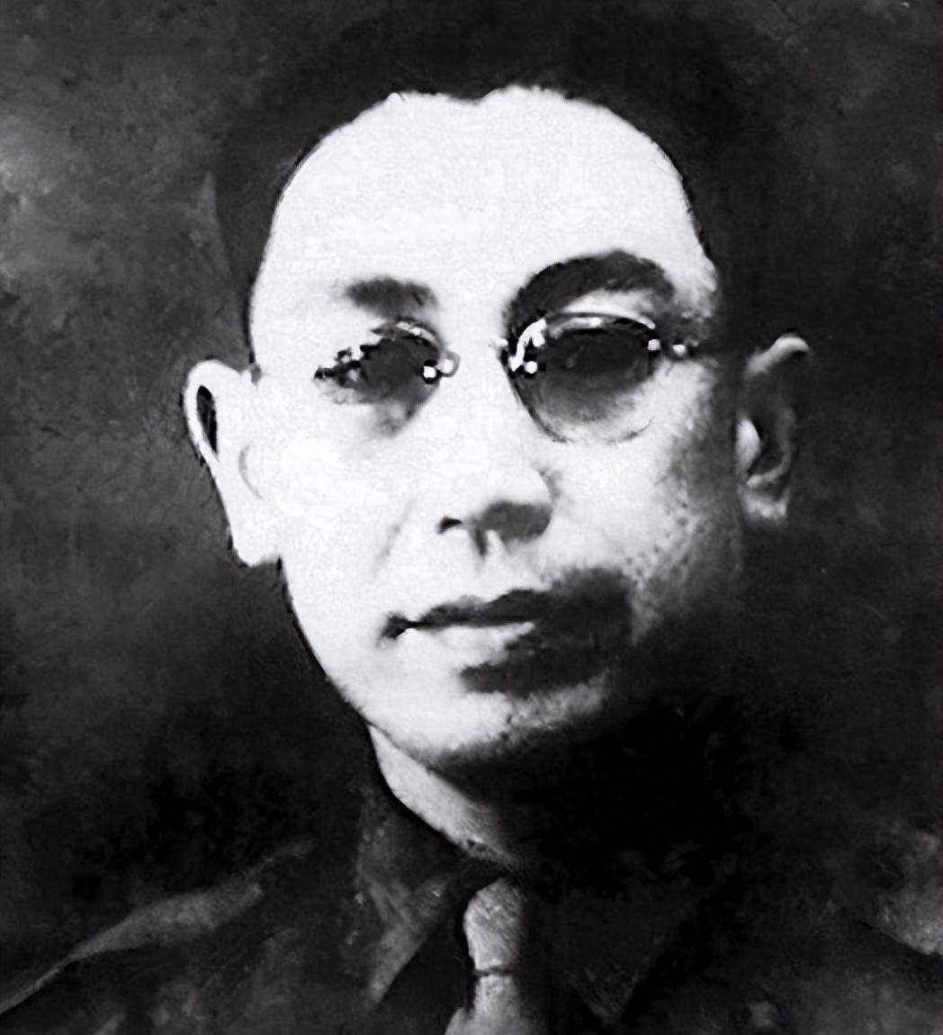 特赦之后，杜聿明意外遇到多年前蒋介石的心腹，惊愕发问：你怎么也被关押在此地？1