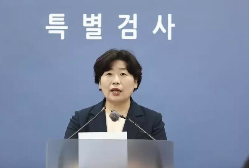 18日，韩国内乱特检组特别检察官助理朴智英在简报会披露，已于前一日向首尔中央地方