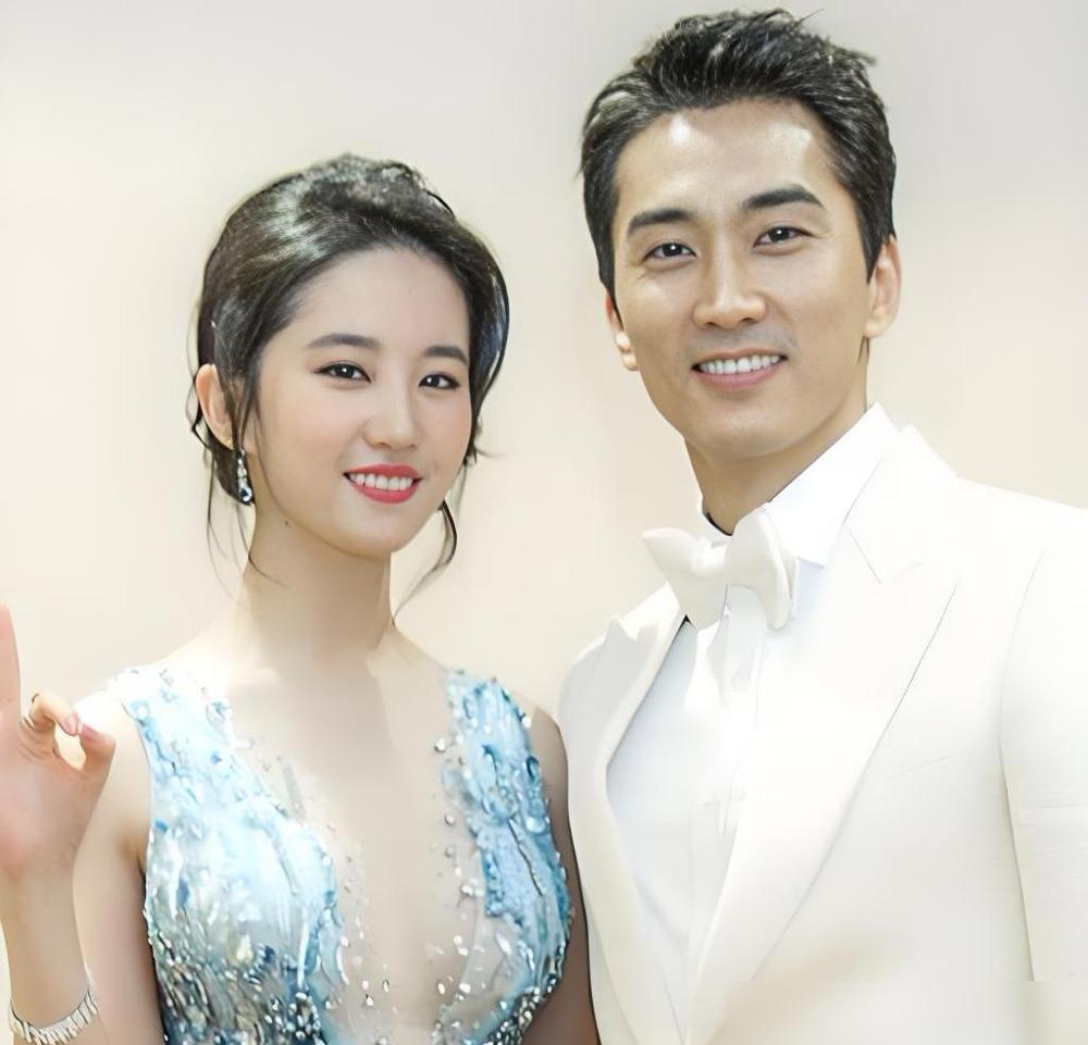 别再为刘亦菲宋承宪意难平了。你以为是金童玉女，其实从头到尾，都是男方一个人的通稿