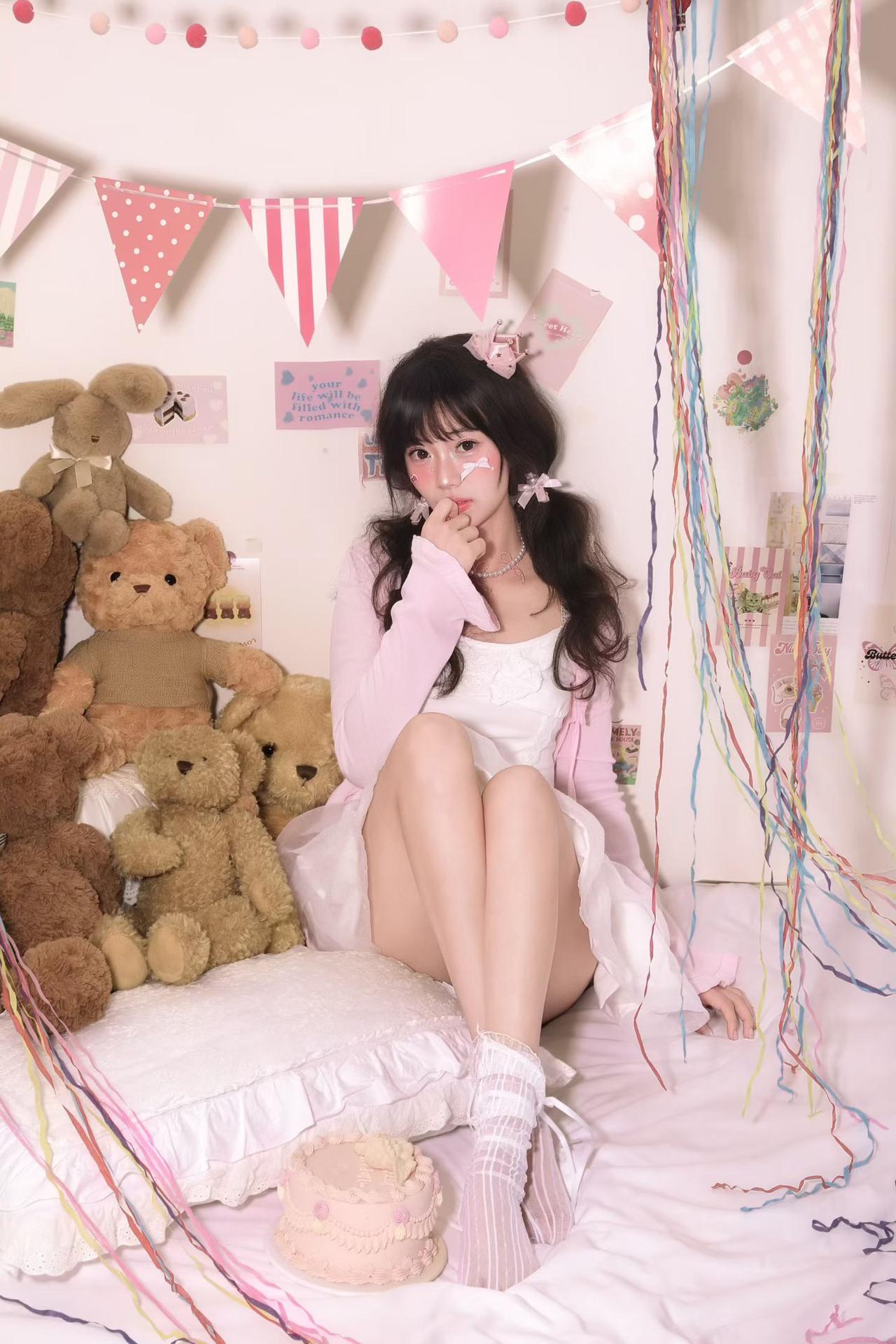 如何把普通女生拍出模特的感觉?少女摄影|NO.0254期可爱少女室内写真