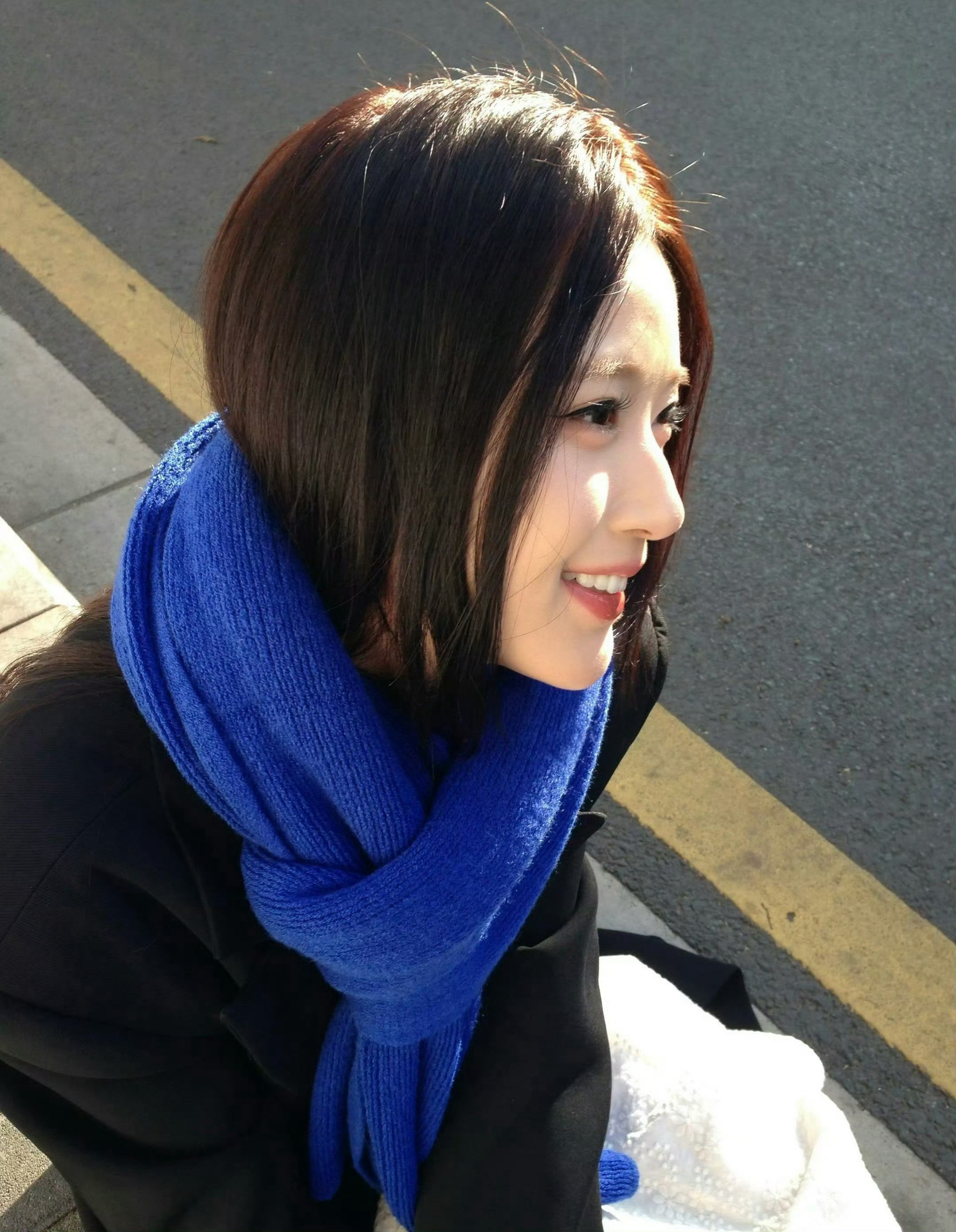 曾因为诗者小莹的这组照片而爱上蓝围巾….