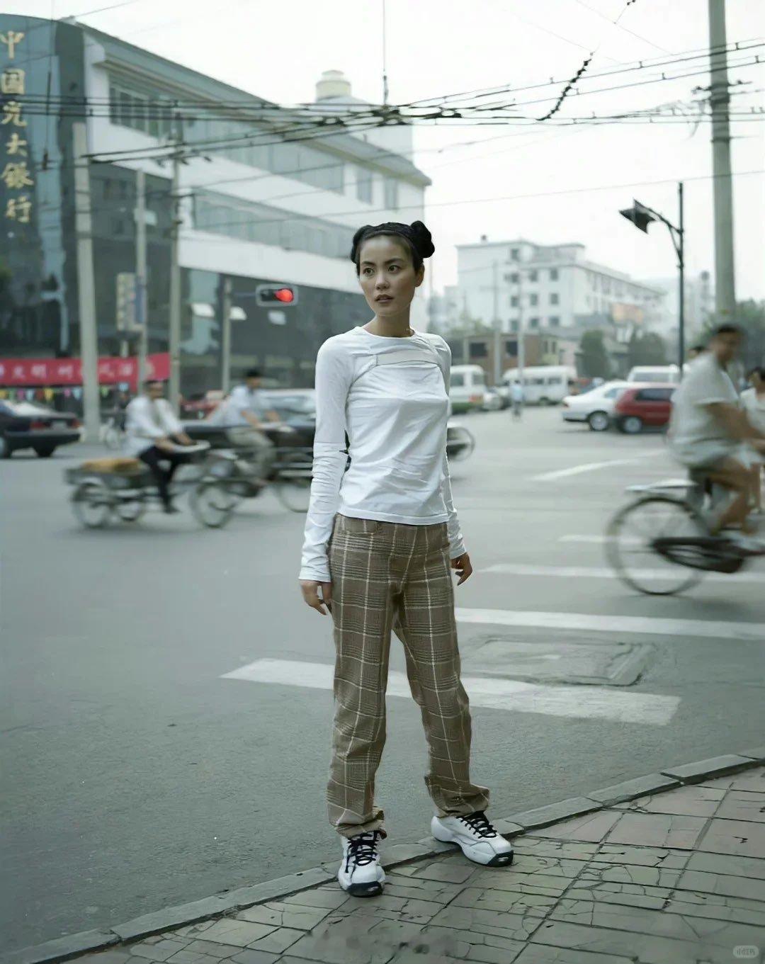 王菲1997年在北京。摄影：藤代冥砂王菲歌星老照片
