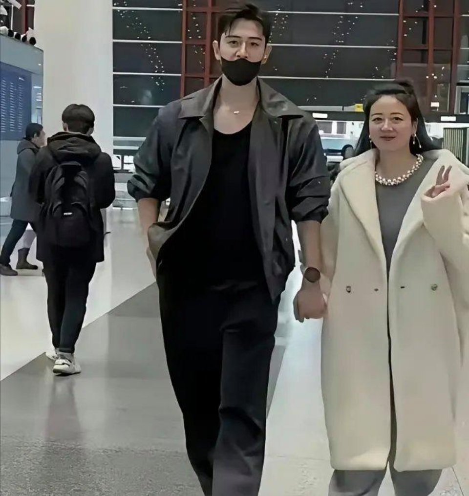 胖瘦不影响感情，真爱就行