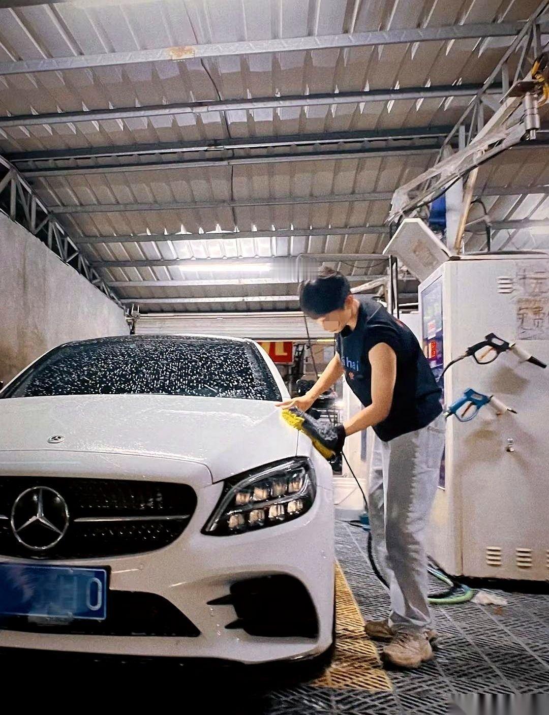 这份号称“内行漏底”的养车记录，看一眼就能替大部分车主省下大把冤枉钱。很多几十万