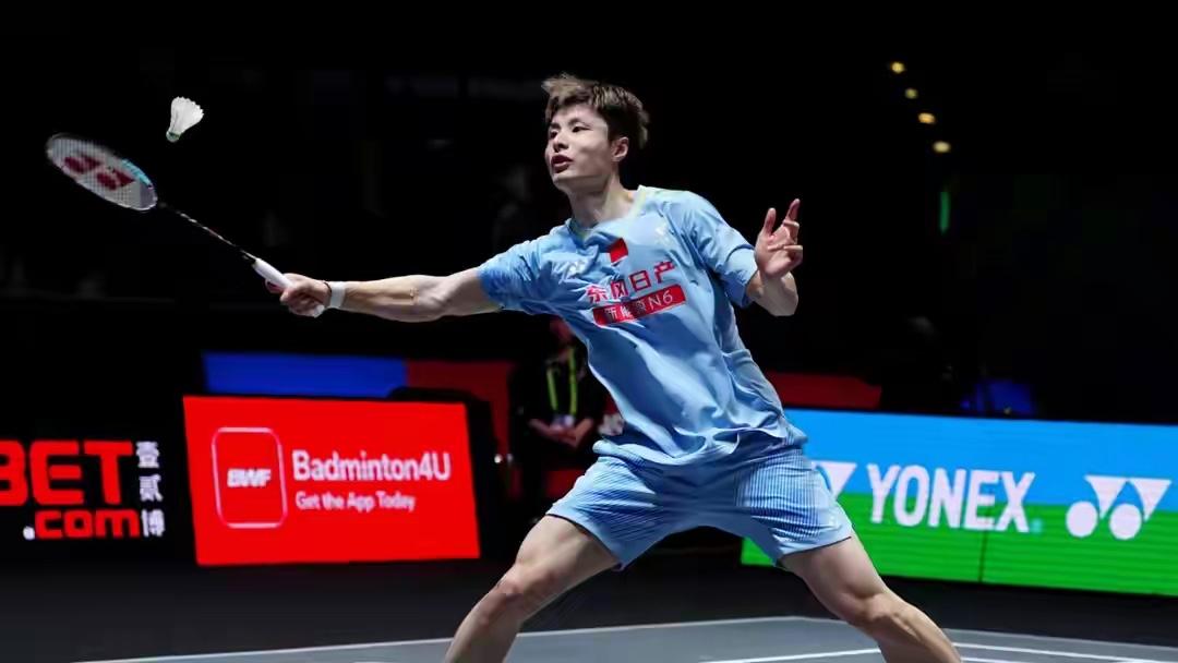 石宇奇重回世界第一，这个位置就是石宇奇与昆拉武特的二人转。石宇奇夺得个人首个亚