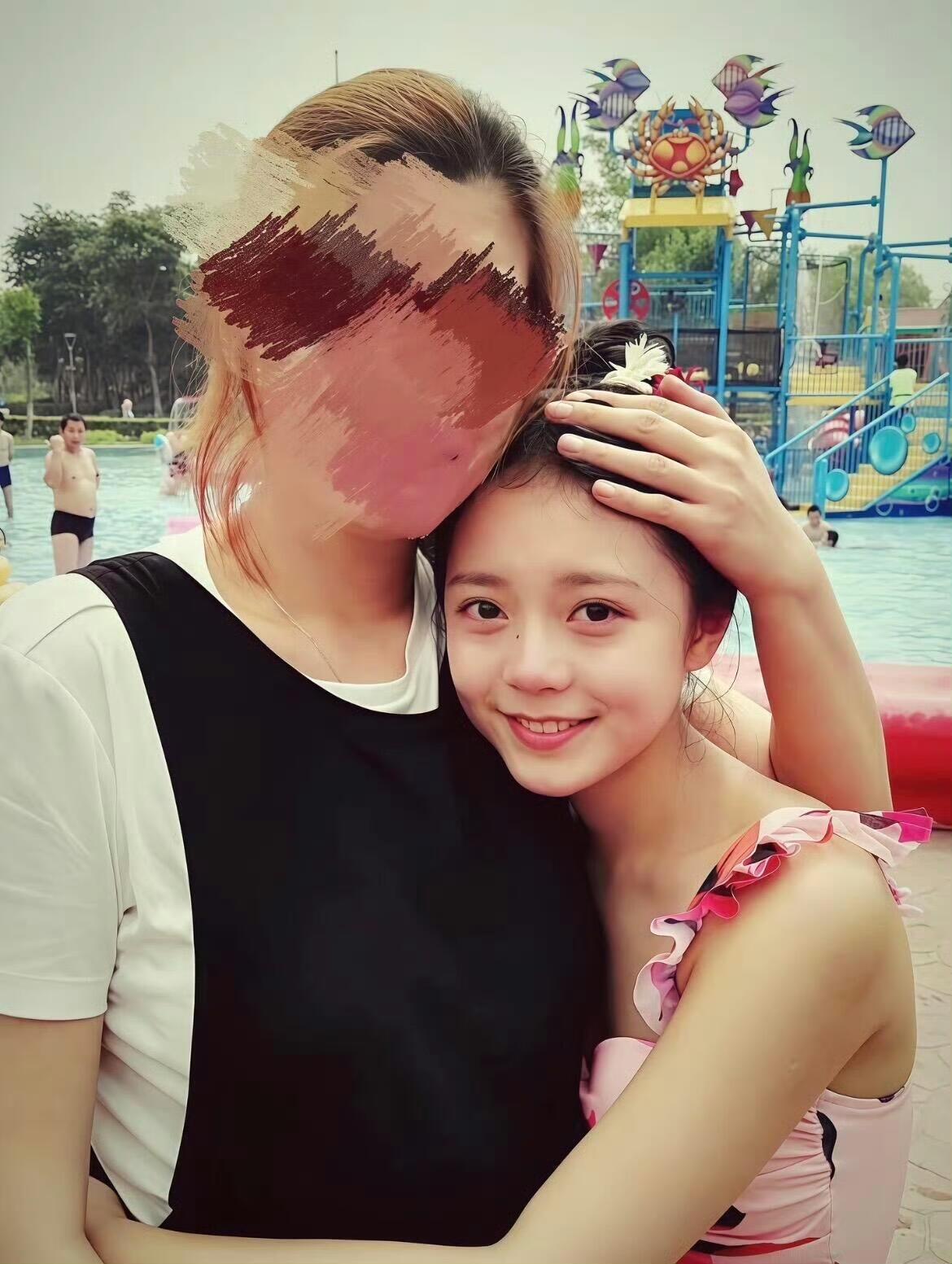 原来这些出圈旧照女主是赵今麦！