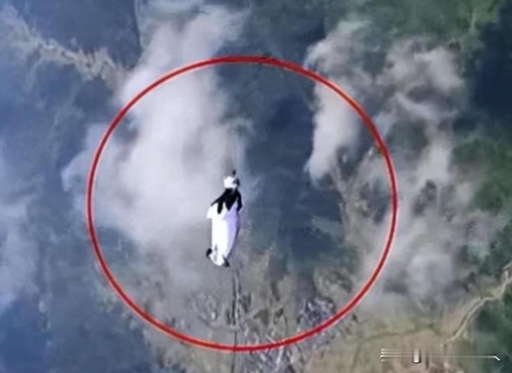 “不作死就不会死”！2020年，一个妙龄女子的尸体，6天后才被发现，发现时大部分