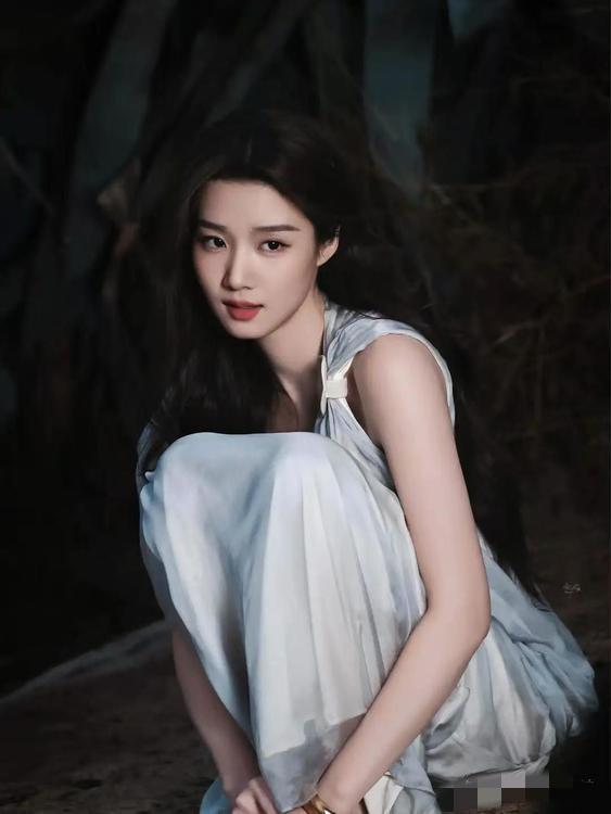 幸福的生活都是一样的，但美女却各有不同……