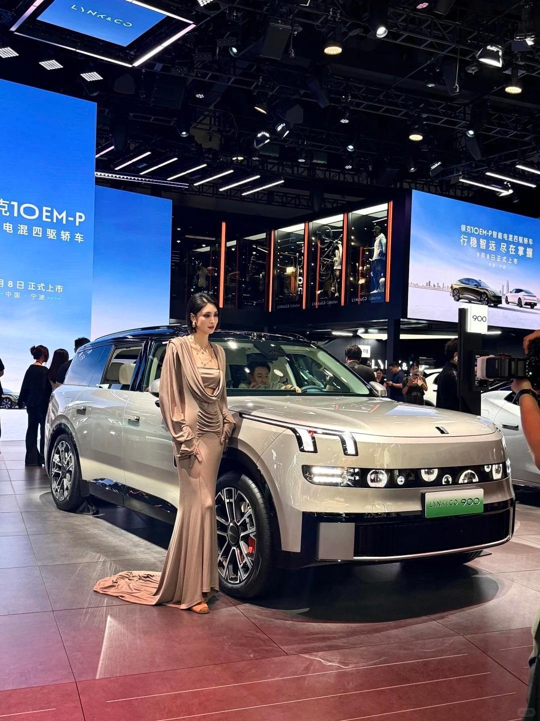 还得是领克啊，车又帅，模特又有型😎2025成都车展领克900﻿﻿​​​
