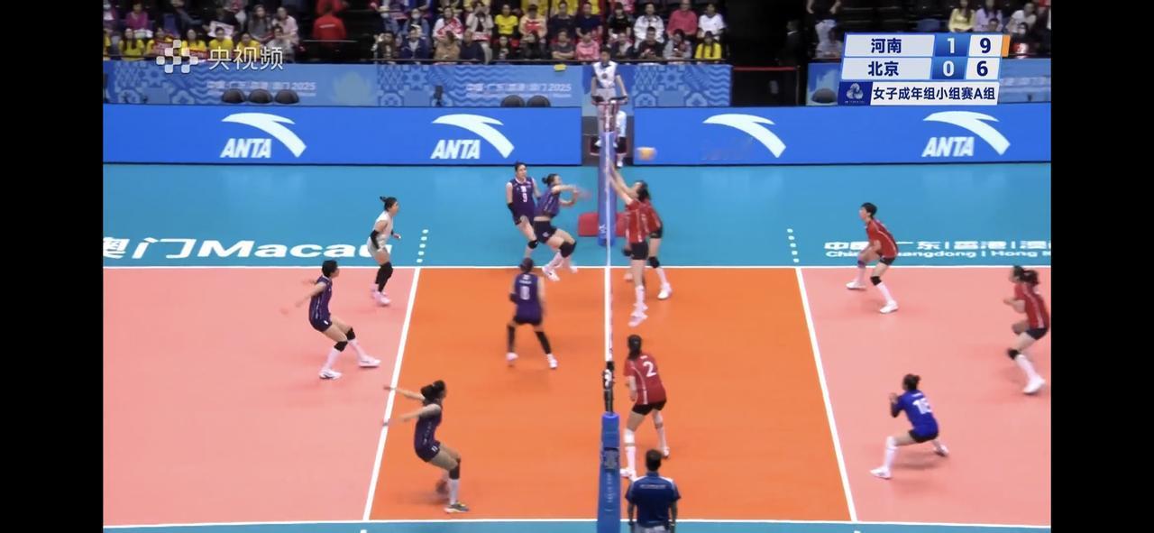 球星的作用让朱婷展现的淋漓尽致！刚刚又一次零封对手（3:0北京女排朱婷，这