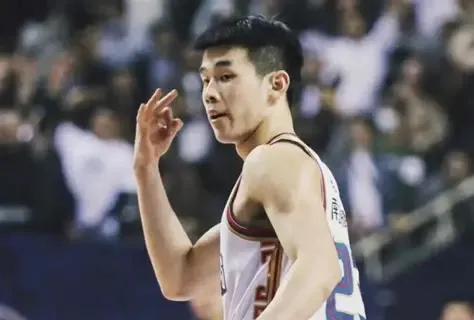 林葳不是被独行侠选中了吗，为什么不打夏季联赛？林葳在7月9日的NBAGLe