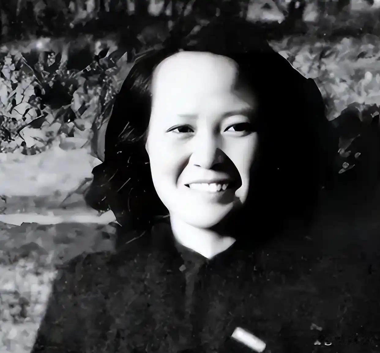 2007年，83岁傅冬菊离世，傅作义若地下有知，或许也会感慨女儿葬礼的低调