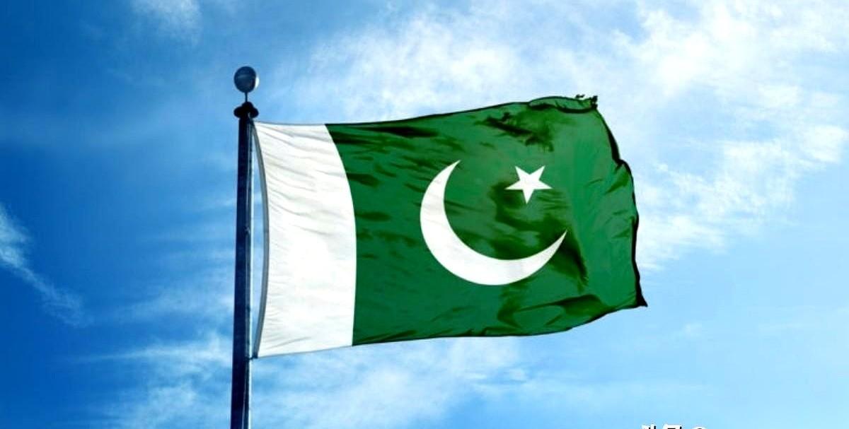 我勒个去！阿富汗塔利班竟然向巴基斯坦“喊话求和”了？！这事儿，乍一听简直魔幻，但