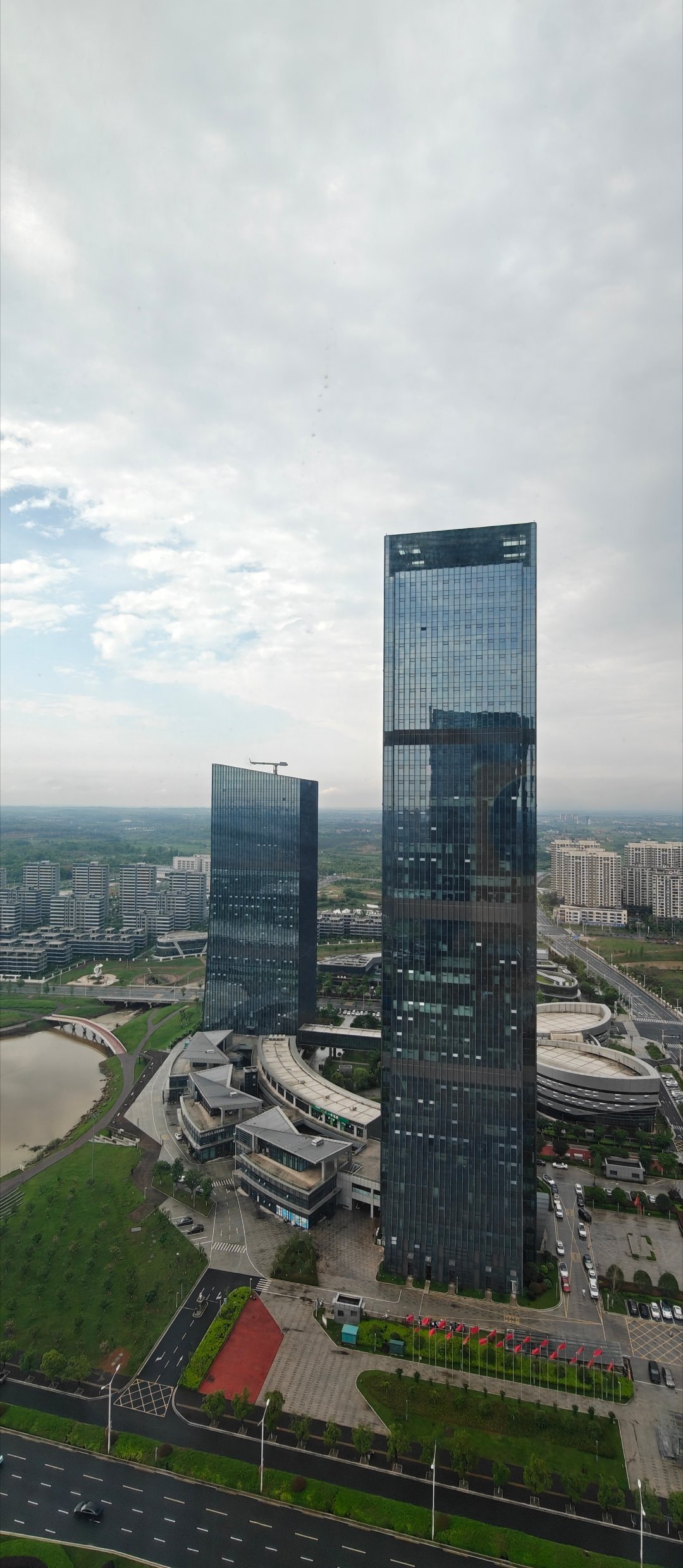 难以想象，这居然是中国四线城市吉安的基建，江西后发是事实，但江西有后发优势，各城