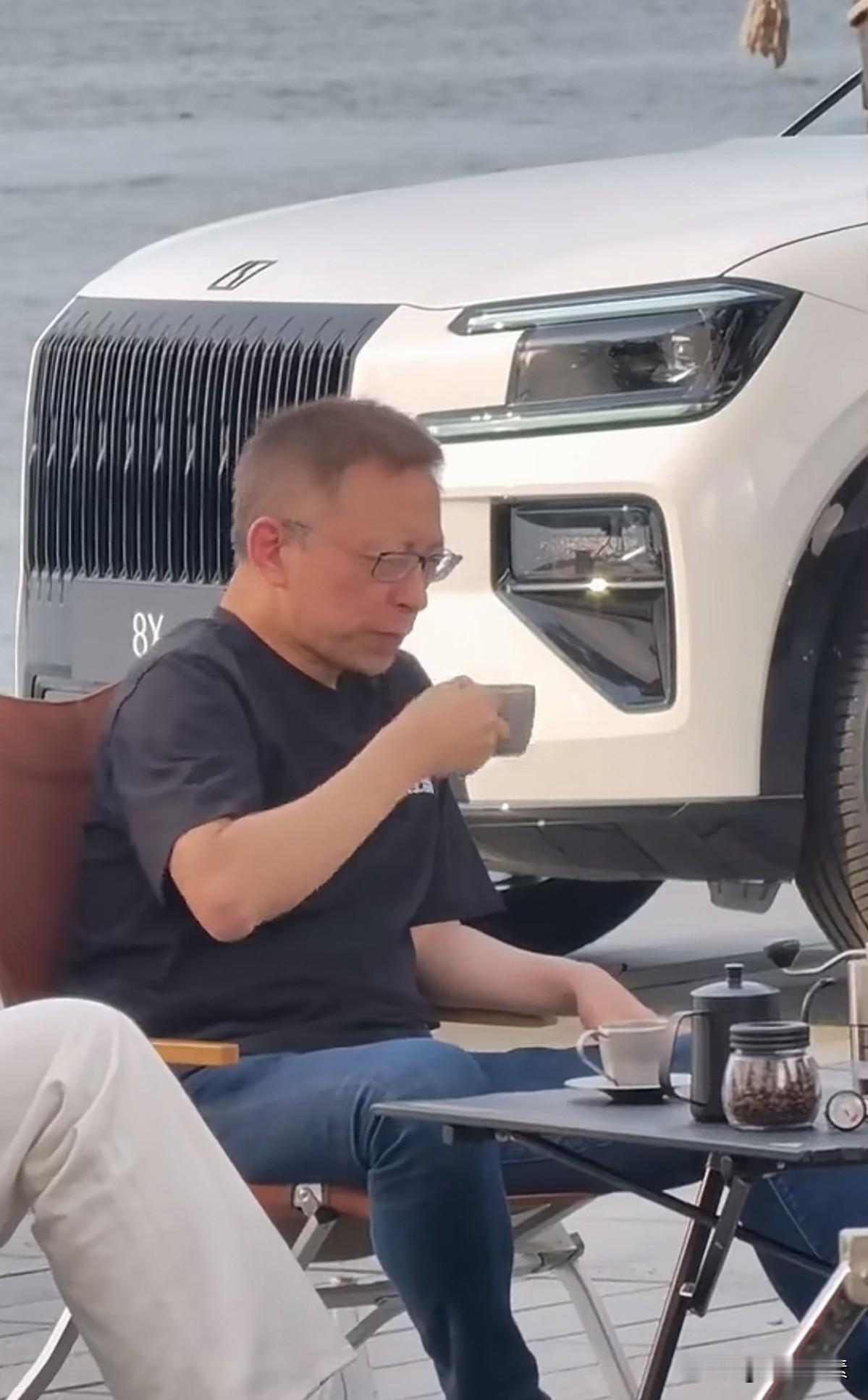 同时期的超级富豪们，雷军的勤奋，马化腾的严谨，刘强东的责任感，马云的纵横捭阖，在业内都是公认的。只有