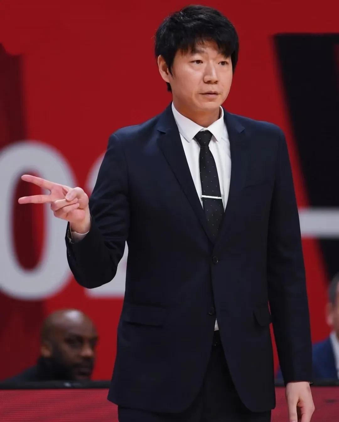 邱彪到底做了什么，被球迷质疑公费旅游？邱彪一天属实也挺难，外援没选明白呢，球迷质