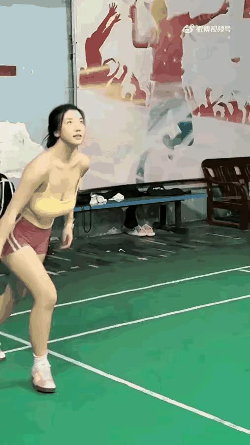 约个美女去打球，你能赢吗？