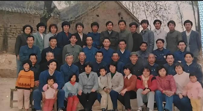 1972年，是我们家族开枝散叶历史上，有特殊意义的一年——人丁更加兴旺了。19
