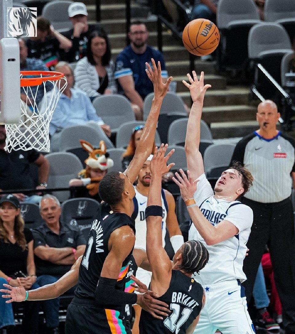 弗拉格基本锁定最佳新秀！今天独行侠客场挑战马刺，虽然球队以120：139输掉了比