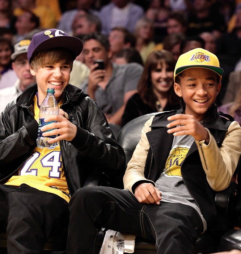 JustinBieber•贾斯汀比伯能不能給我一點時間準備看到這個畫面?