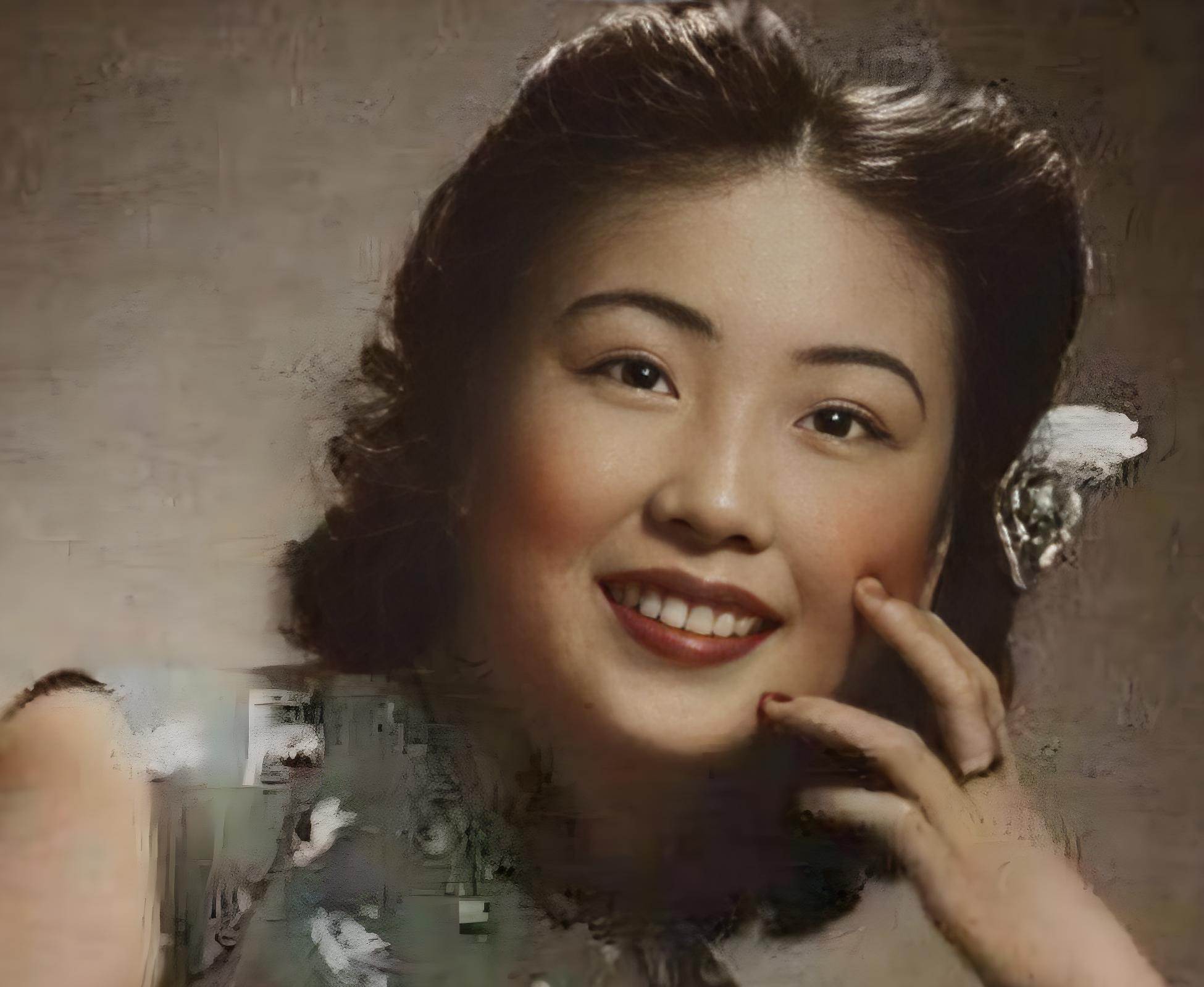 1949年，陕西老农展辉娶了一个不要彩礼的老婆，婚后先后生了8个孩子，30年后，