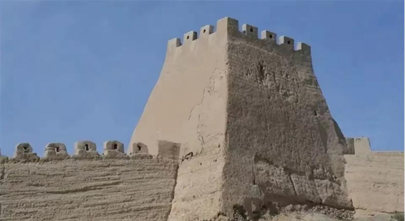 1983年7月，嘉峪关出土一只几百年前的野猪蹄，是明代士兵舍不得丢弃，把它埋在了