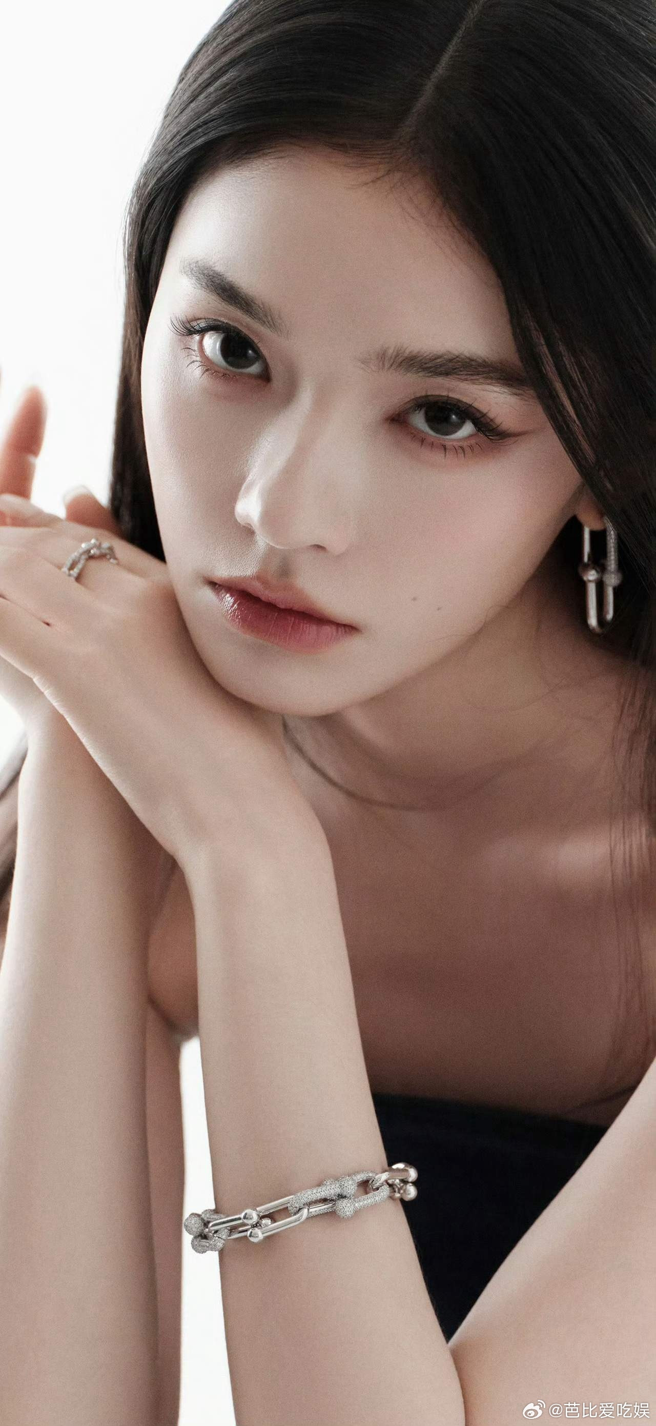 1.林允不喜欢自己的真名，现在新规一定要写本名，她还挺发愁的，怕人笑话她，还去咨
