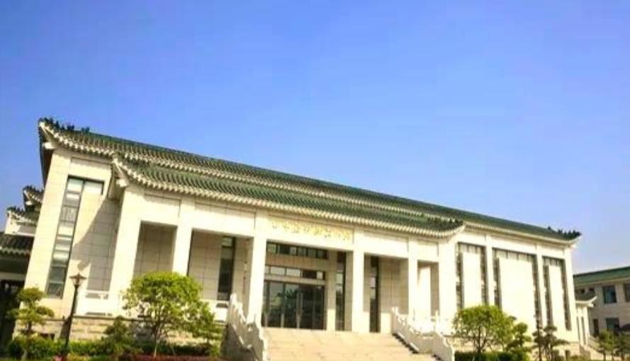 荆州藏着个“文物医院”！低调不张扬，却让万余件千年文物重获新生很多荆州人都逛过