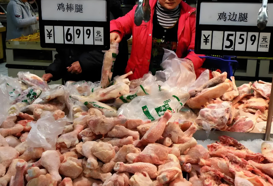 为何超市的“冻鸡腿”那么便宜，而且基本不断货，都是从哪来的?要说超市当中哪一种肉