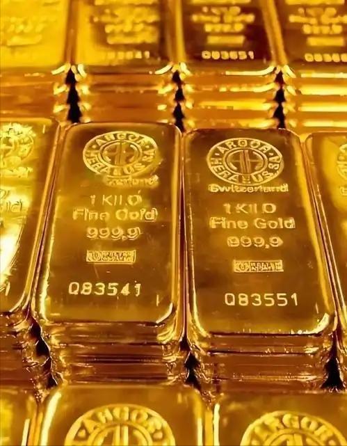 不得不说，华尔街这帮人真是坏透了，全世界都被他们演了一出大戏！最近国际金价一路飙