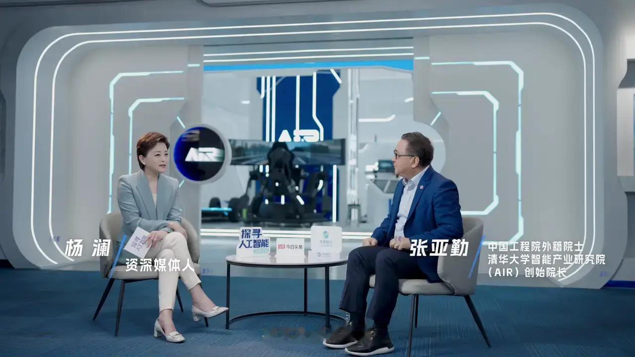 这就是赤裸裸的现实：华为：收入8600亿，净利润突破1000亿；小米：收入3