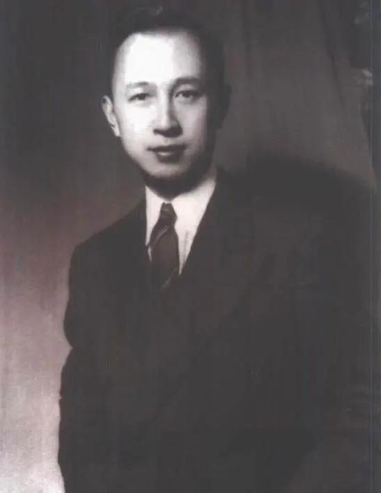 面对美国多次盛情邀请，钱学森为何始终坚持不去美国访问？他说相信自己的选择没错！