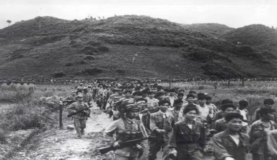 郑维山“能打”在全军是出了名的，他不但能打仗，胆量也是大的包天。他在朝鲜战争上干