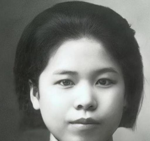 1947年，杨虎城将军的夫人被绑在床上扒下裤子，特务往她大腿上扎进针剂，不为逼供