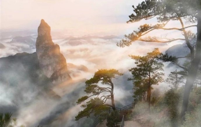 住山不记年，看云即是仙...
