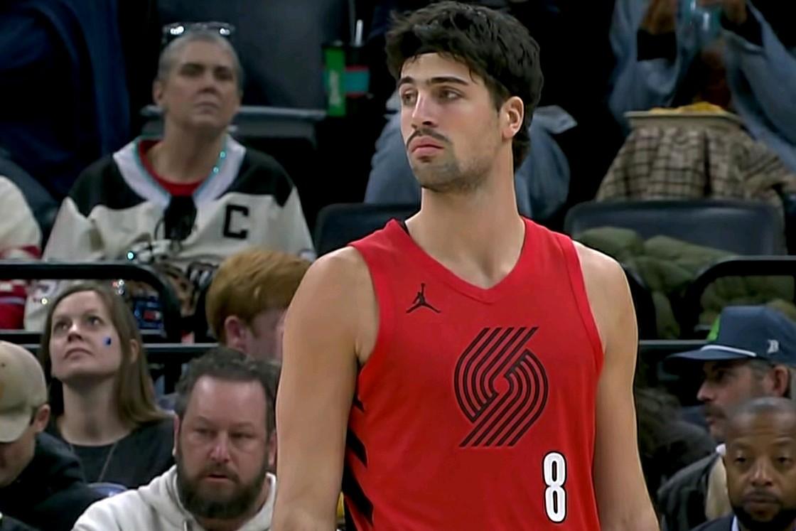 整整23年了，开拓者完成了一项不可思议的记录：赛季三杀勇士……面对库里疯狂的