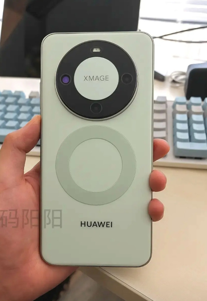 华为：不装了，摊牌了。事情都已经到这个份上了，要有真家伙早就亮出来了，华为这