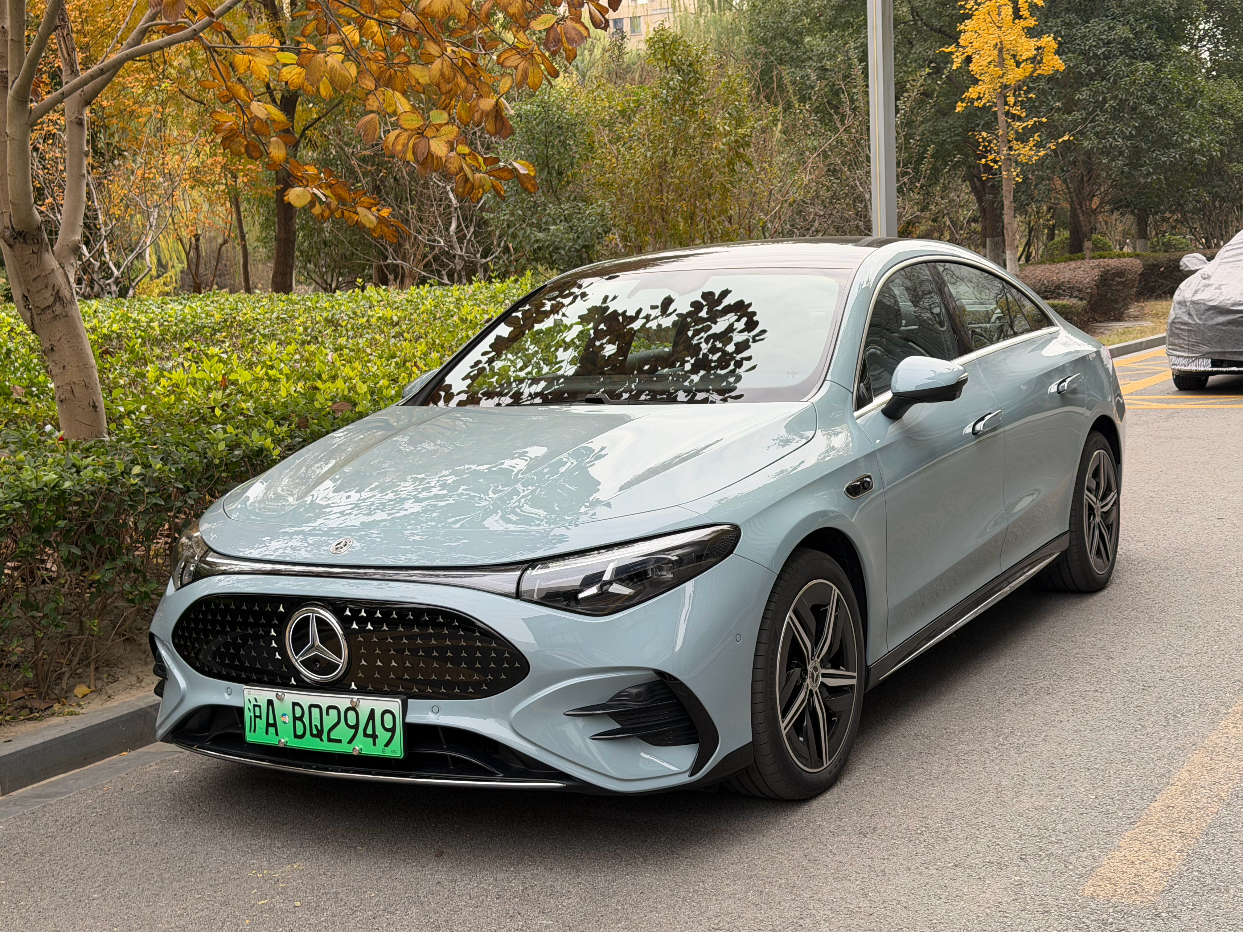 奔驰CLA纯电开起来是真不错。虽然官方一直把MMT智驾和MB.OS座