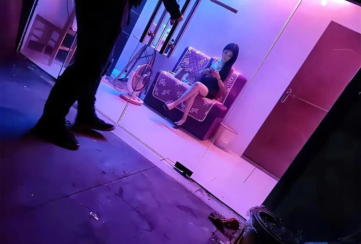 这是做什么的呀，很好奇[滑稽笑]