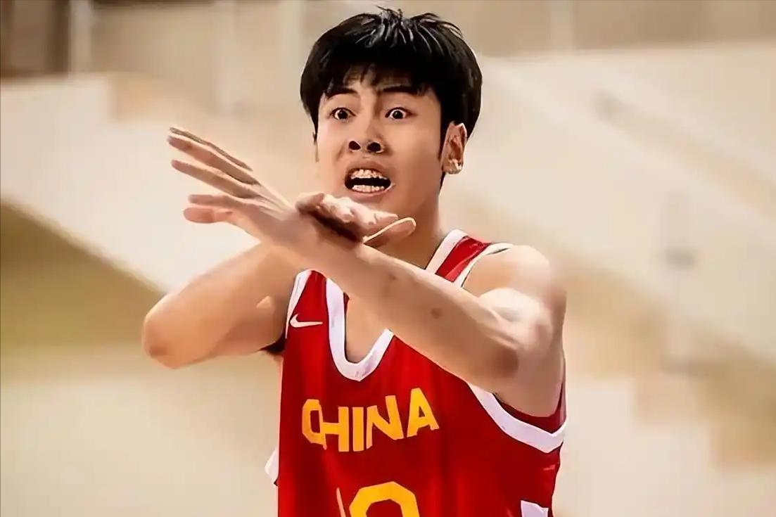 中国篮球新星冲美！18岁张博源加盟美国强校，剑指NBA。2025年8