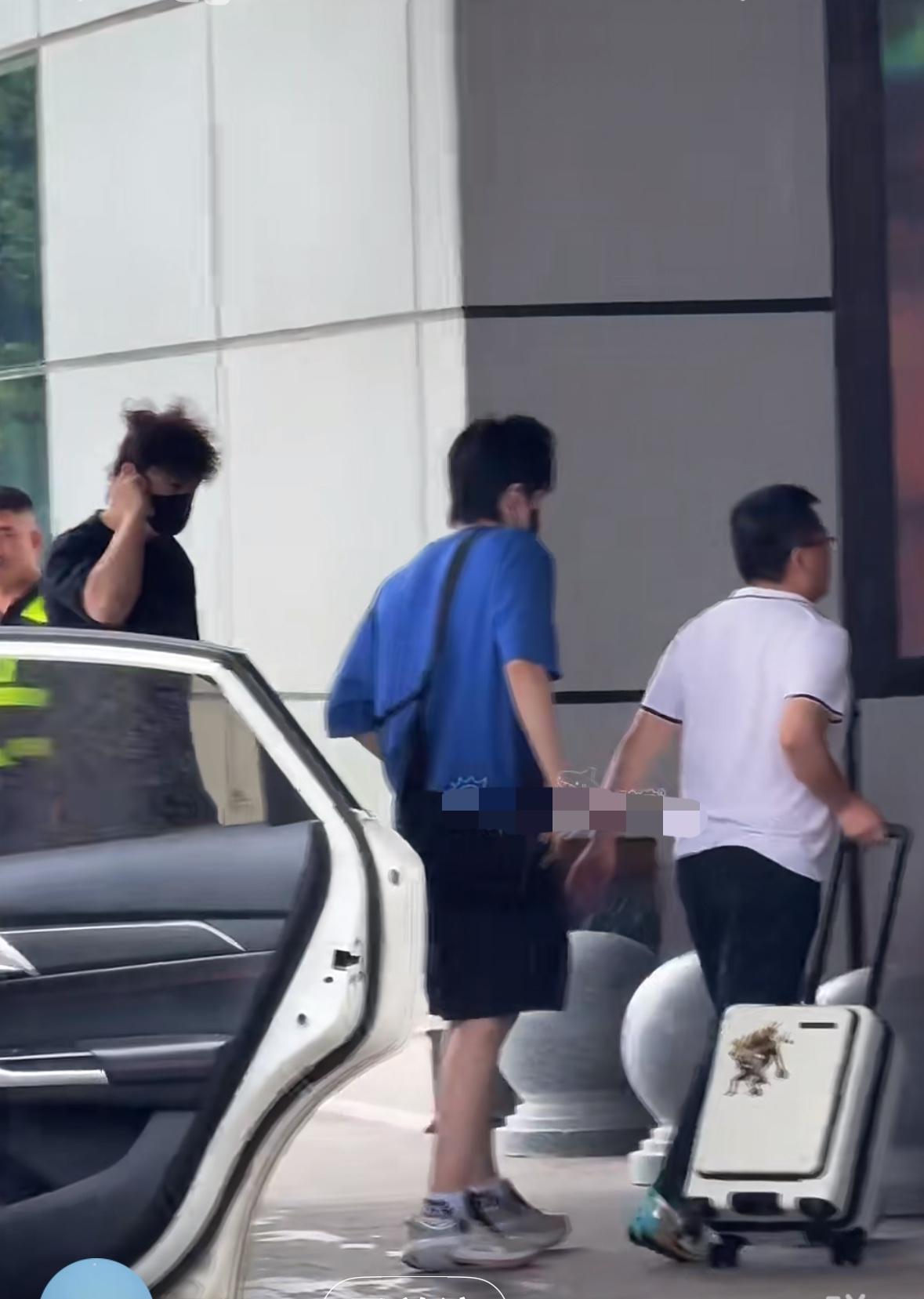 7月20日孙颖莎王楚钦结束全锦赛之旅回北京啦！长沙全国乒乓球双打锦标赛圆满