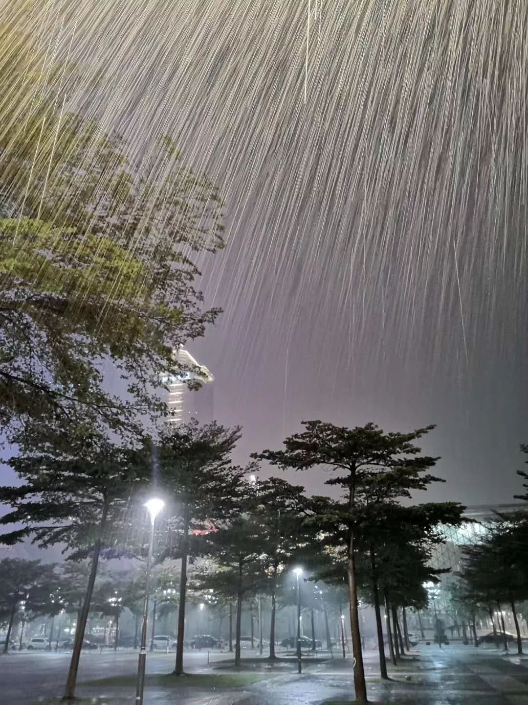 广西超级暴雨还在持续！台风美莎克带来的极端天气已让广西部分地区遭遇1000毫米的