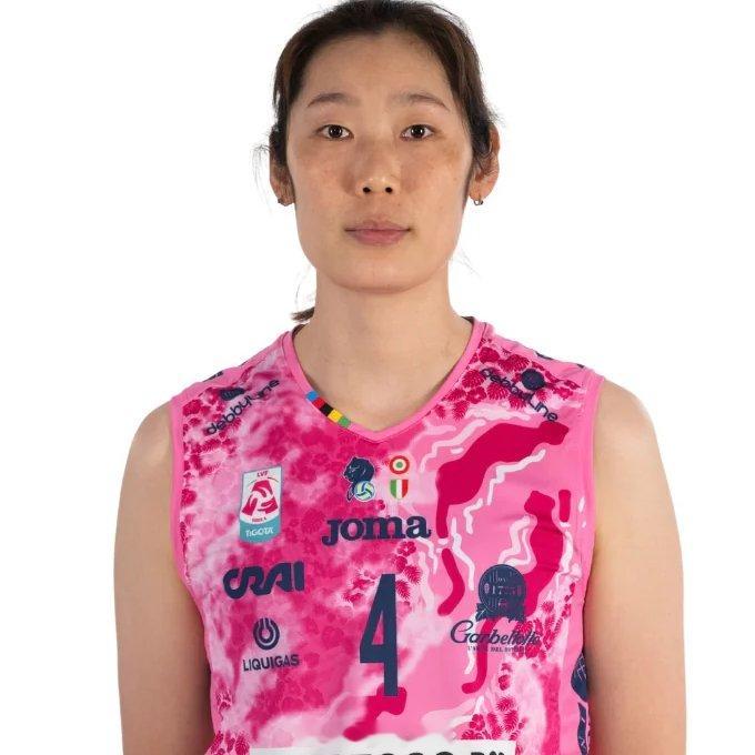 中国排球留洋动态排球转会动态2月17日，据土耳其媒体报道，土耳其有几支球队有意