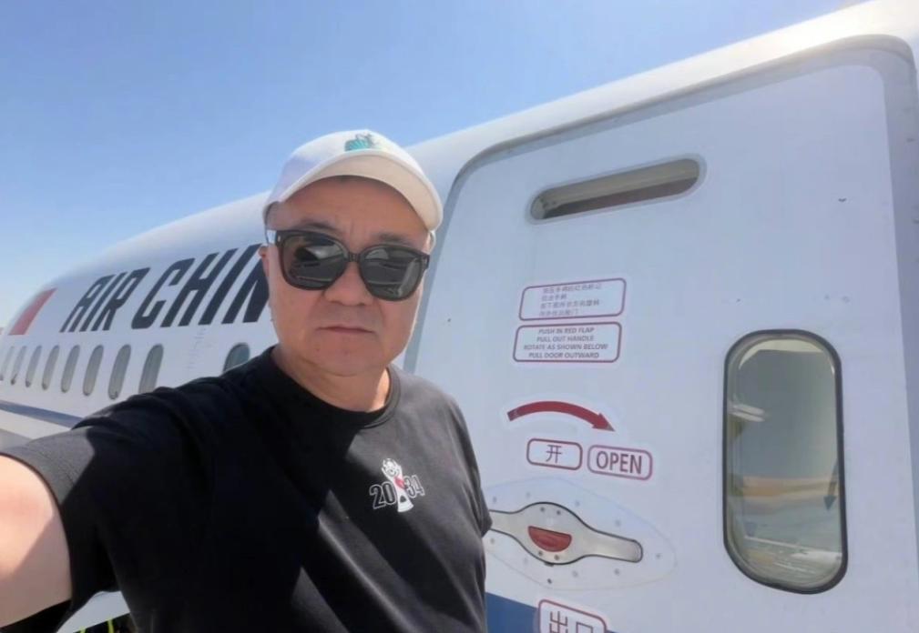董路一场直播赚了48万，然后扭头怼了一句黑粉：“孙贼，你羡慕吗？”事情是这样