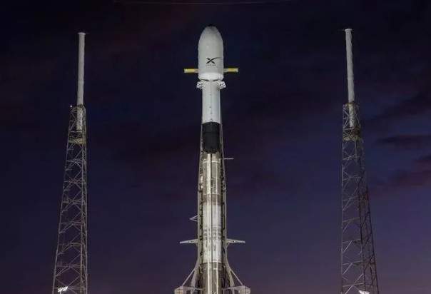 【SpaceX猎鹰9送骨灰样本上太空失控150份骨灰全洒在了太平洋】美国东部时