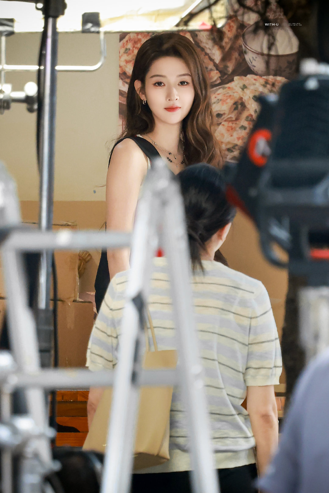 #王玉雯小城春色#📸#王玉雯林霜#-霜霜杀青倒计时啦[抱抱]-​