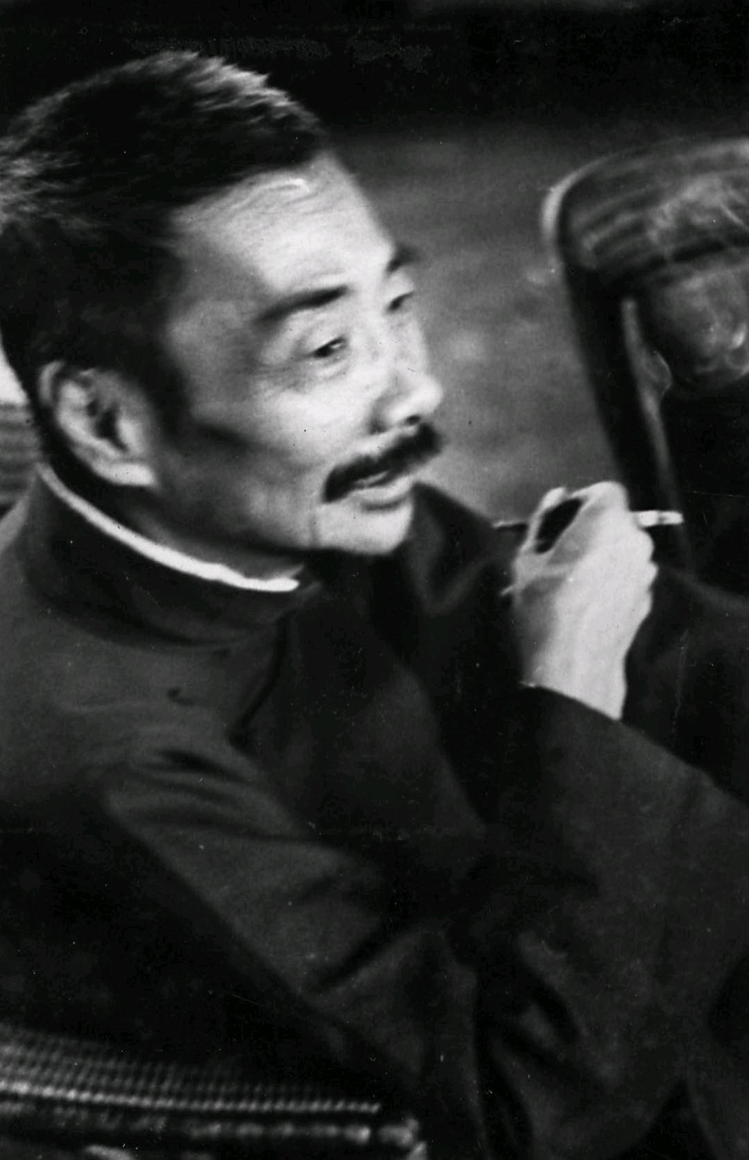 1936年，56岁的鲁迅开始大口吐血，鲁迅母亲得知后，发电报骂39岁的许广平：都