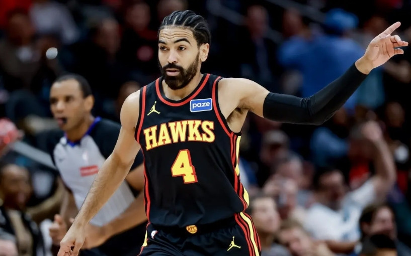 老鹰队是真不惯着文森特啊！表现不好，直接减少上场时间：1、文森特在湖人的时候