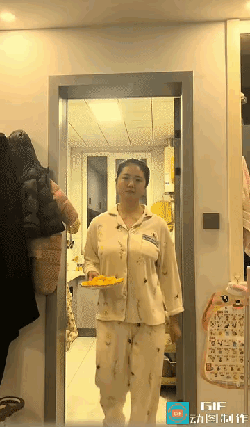 夫妻哪有什么隔夜仇​‎͏ 真正聪明的女人早已‮就亮不天和好了…这不是低