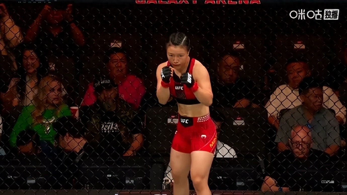 “格斗医生”石铭拿下个人UFC生涯首场胜利